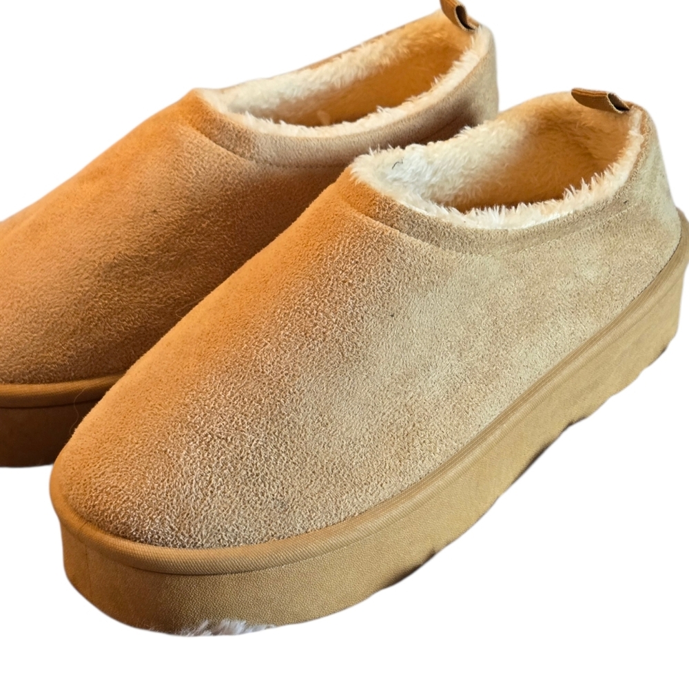 Sole Mates Faux Fur Lined Platform Shoes Size 10 Suede Feel